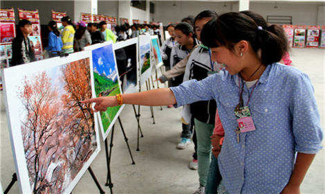 阿坝州非物质文化遗产展走进茂县校园
