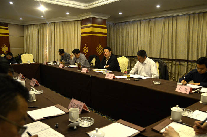 马尔康撤县设市工作推进座谈会召开