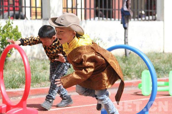 阿坝理县：每个村都有一个幼儿园