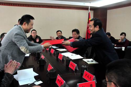 九寨沟县与乐山师院签合作框架协议