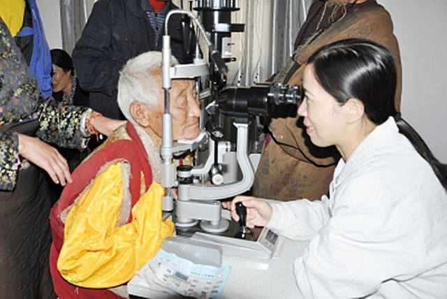 谱写和谐幸福曲  ——壤塘县保障和改善寺庙民生工作纪实