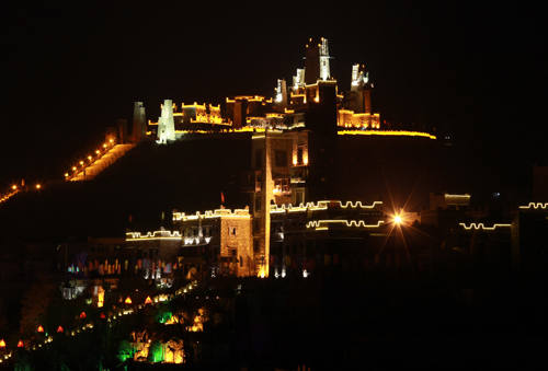 滑雪观灯赏民俗茂县过大年其乐无穷