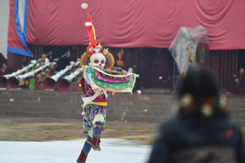 阿坝县格尔登寺举行“莫郎节”活动