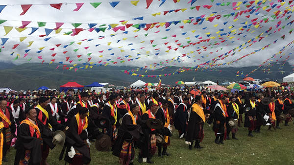 甘孜县嘎拉乡举行夏季帐篷节