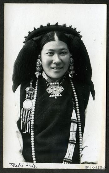 百年前的藏族妇女照