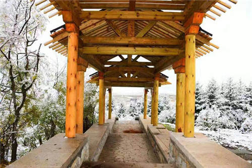 若尔盖县两大生态公园开放迎游客