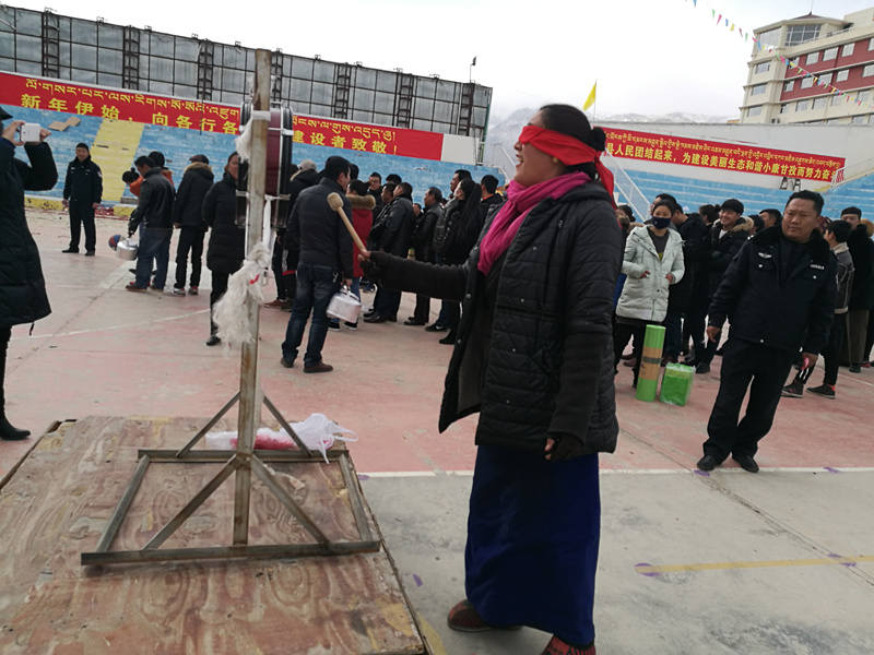    甘孜县庆新春游园活动乐趣多