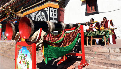 草原盛典话祥和： 阿坝县莫郎节见闻