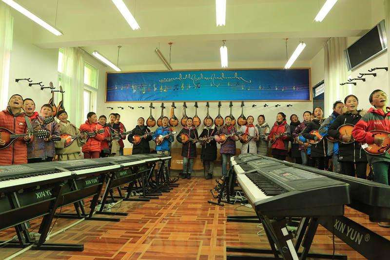 培养双语人才的摇篮 阿坝县民小创办少年宫