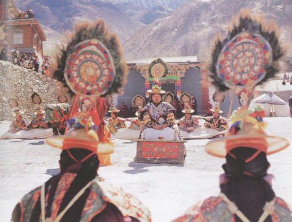 格萨尔王故里的历史文化