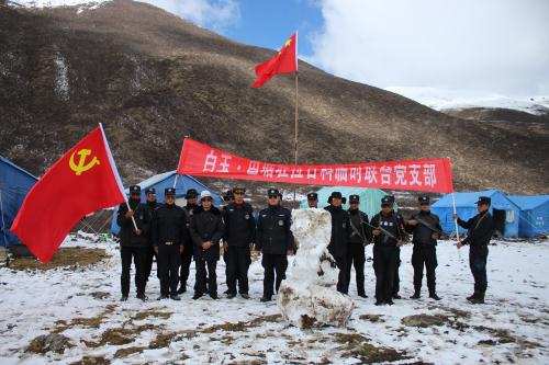 白玉县虫草山上的“星级包房”