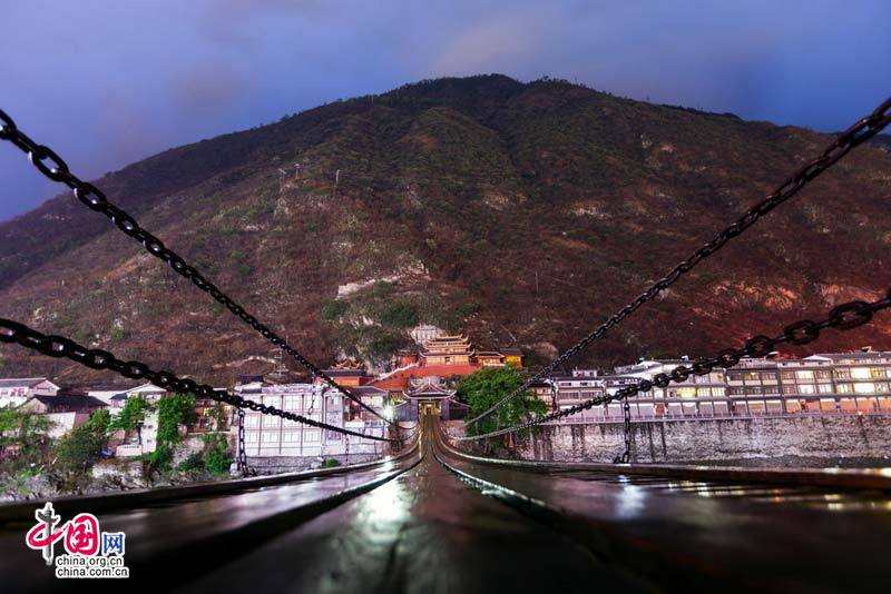 "红+绿"带动康养旅游 甘孜州泸定全域变景区