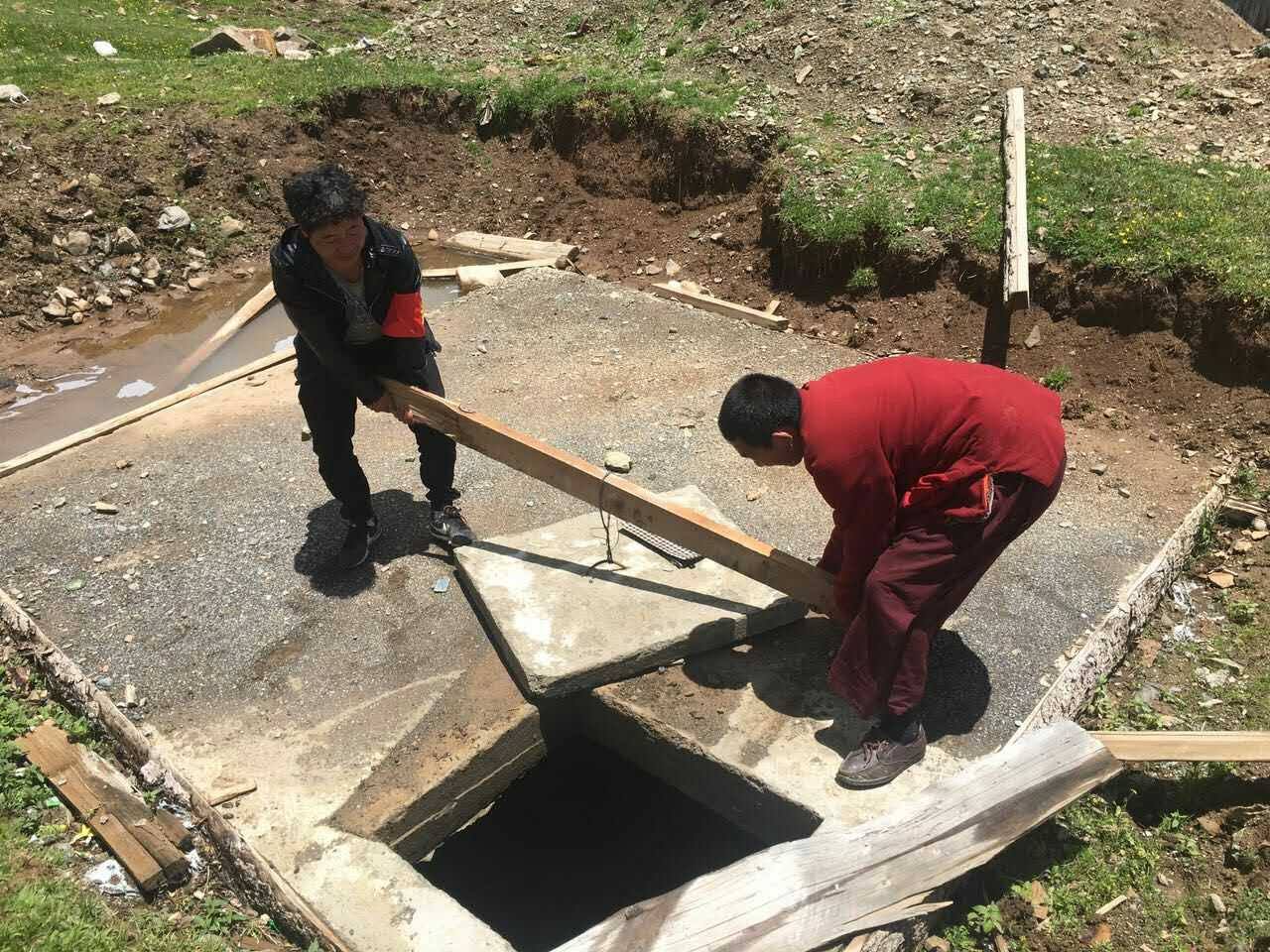 为民服务的道路上我们不怕艰难险阻