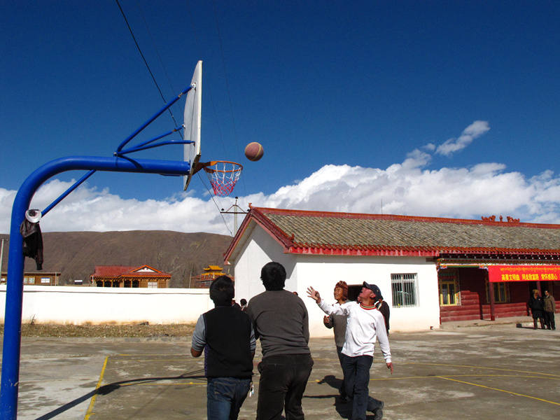 甘孜县厚植文化根脉促进繁荣发展