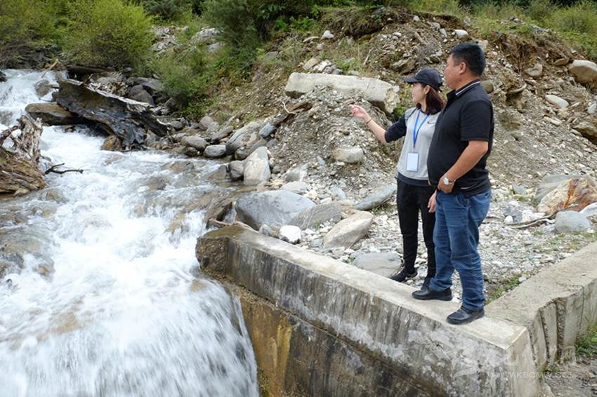 巴塘县拟建矿泉水厂