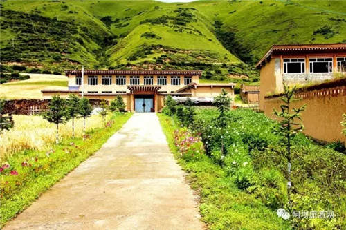阿坝县神座村获评“中国美丽休闲乡村”