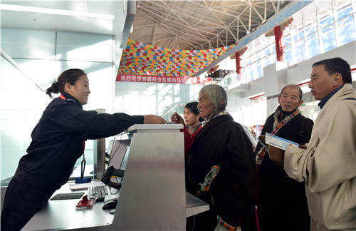 红原至拉萨航线首飞成功