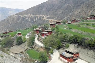 党建引领激活扶贫“一盘棋”