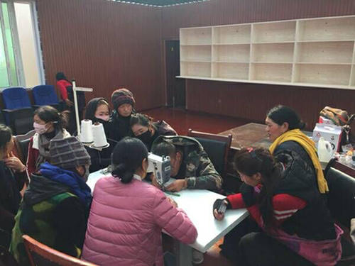 红原举办缝纫技术培训助推脱贫攻坚