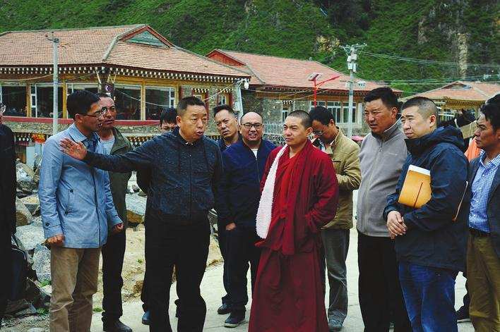 壤塘县政协开展“我为扶贫攻坚做件事”活动纪实