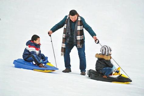 理县：毕棚沟举行第三届冰雪温泉节