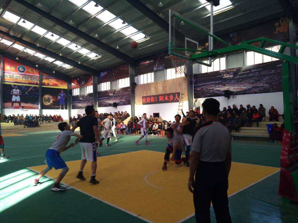 红原农牧民篮球赛落幕瓦切球队夺冠