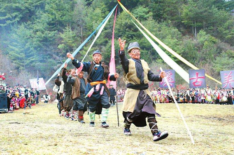 理县羌族夬儒节 文旅互动助增收