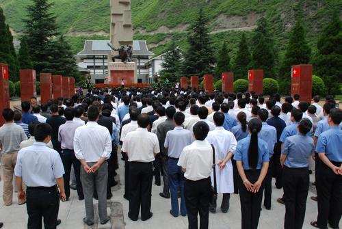 让长征精神代代相传