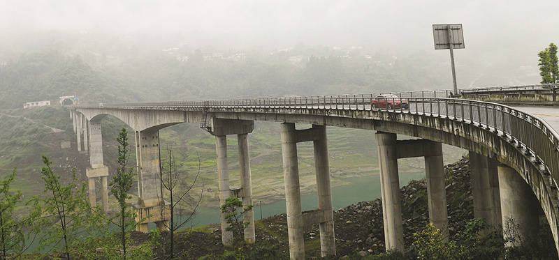 灾后恢复重建的汶川县道路全面得到提升