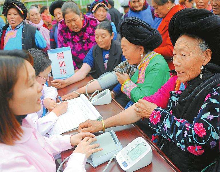 “点亮一盏灯照亮一家人”健康知识上高原暨婚育新风进万家活动在阿坝州茂县启动