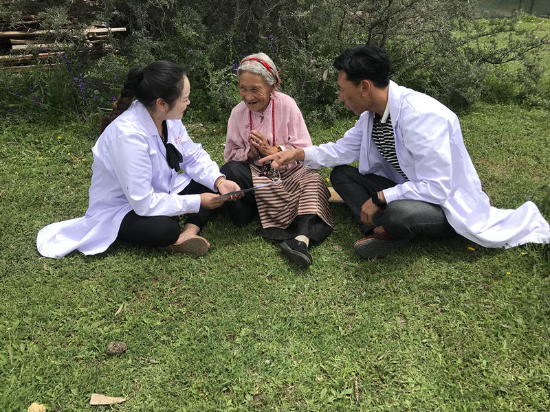 家庭医生：守护村民健康