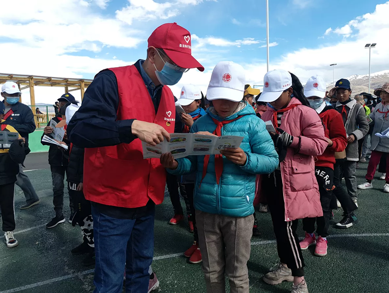 甘孜县开展安全用电进校园活动