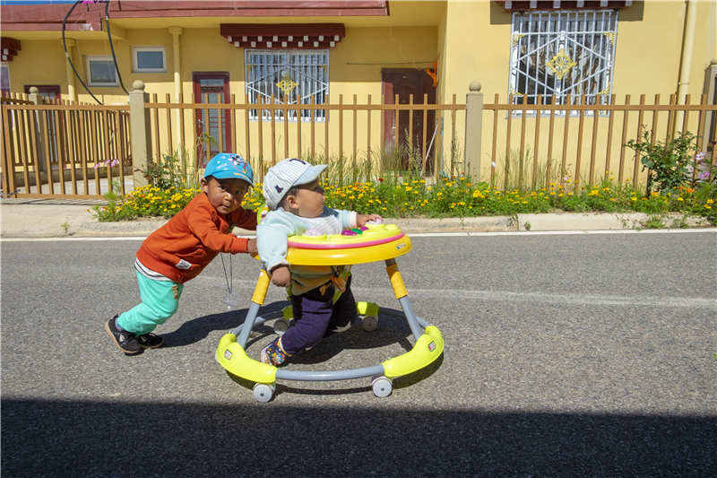 甘孜县：脱贫户日子一天比一天好