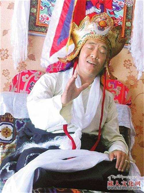 凭空而降的英雄史诗（五）：说唱艺人次仁占堆