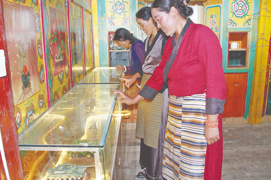 理塘濯桑乡有个军博馆