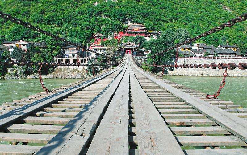 泸定 打造“现代化建设先行区”“康养产业优先发展示范区”