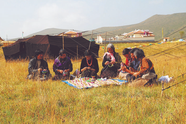 绿色为轴 红色为底 美丽草原焕新颜——红原县发展六十年侧记