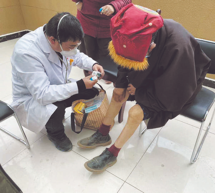 用心用情撑起健康“保护伞”——壤塘县医疗卫生事业发展纪实