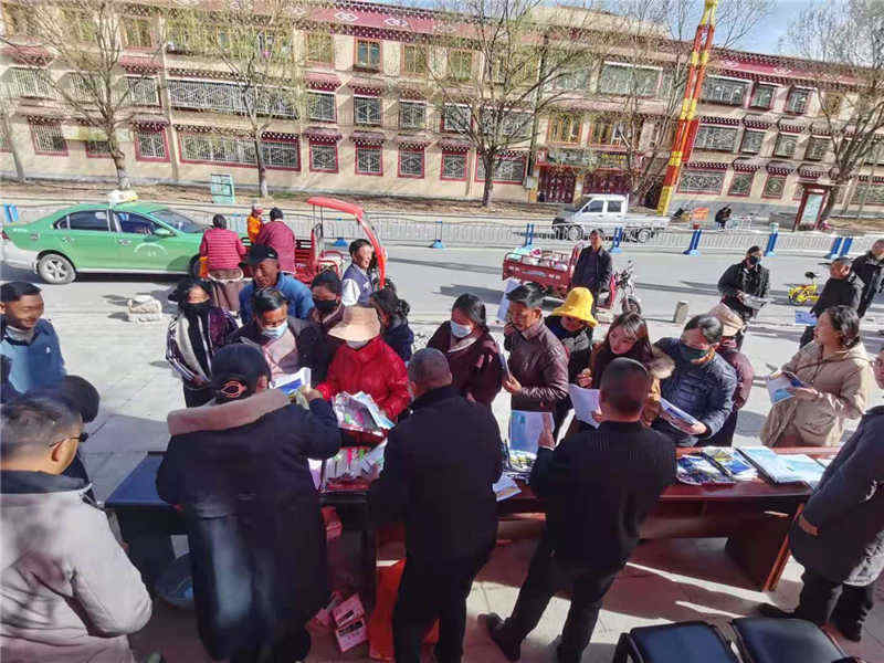 甘孜县开展“世界水日”“中国水周”  宣传活动