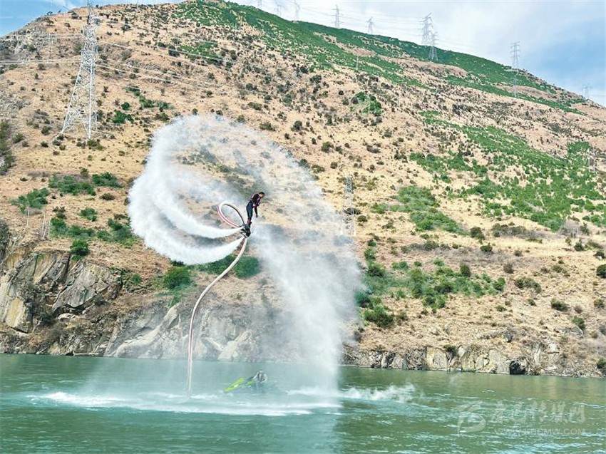 开启环湖畔岛旅游 脱贫村走上增收路