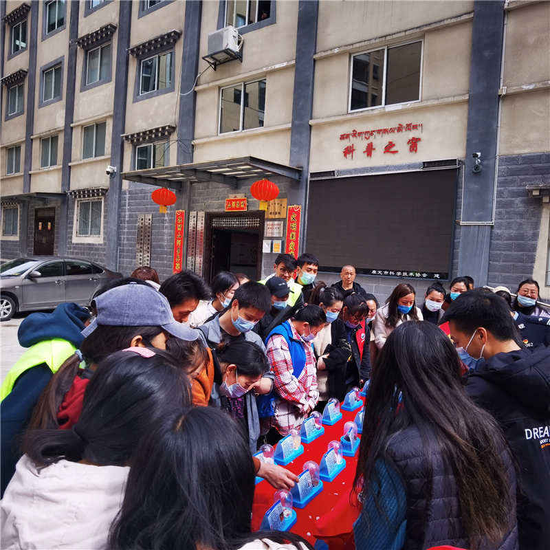 康定市公安局多举措强化禁毒宣传工作