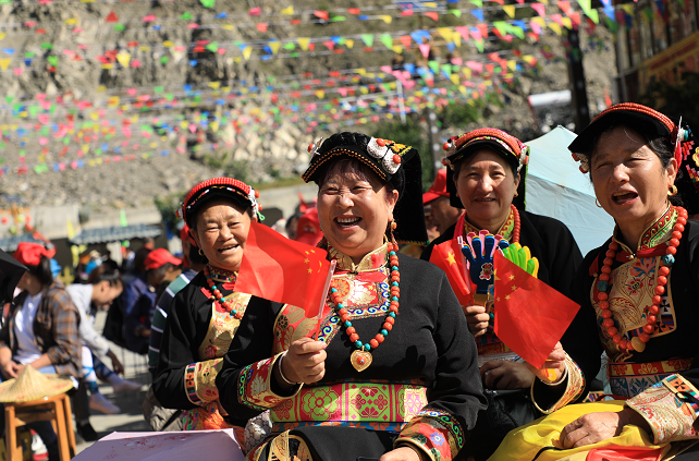 【小康后的丰收节】小金县举行第四届农民丰收节暨第六届苹果采摘节