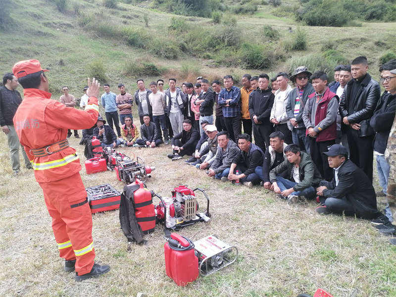理塘县举行森林草原防灭火能力提升培训