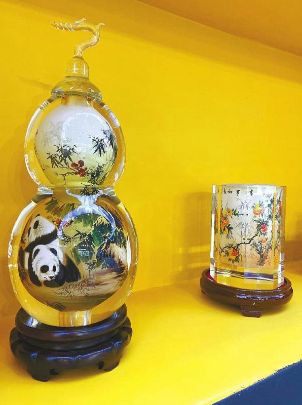 非遗传承新技艺水晶内画唐卡