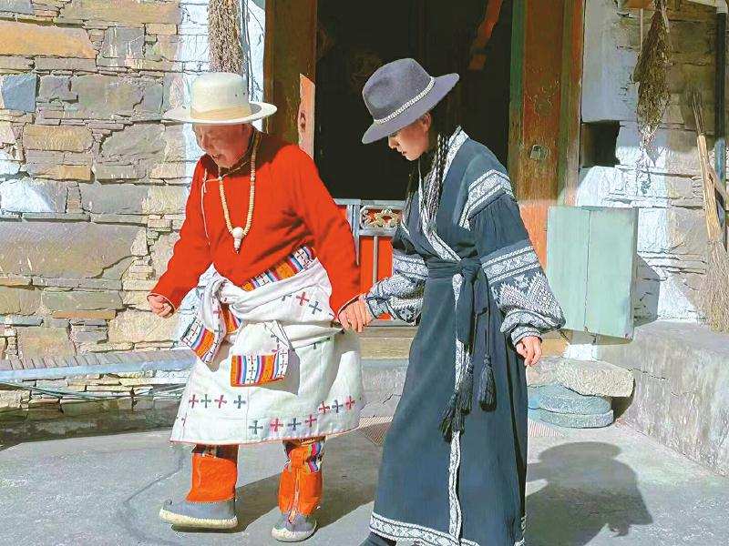 央金卓嘎从世界舞台回寻民间唱腔舞步 在守护中活态传承达尔嘎