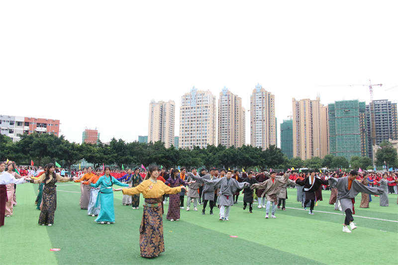 ​异地代培谱叙“四部曲” 藏汉师生同唱“团结歌” ——理塘县学生委培工作纪实