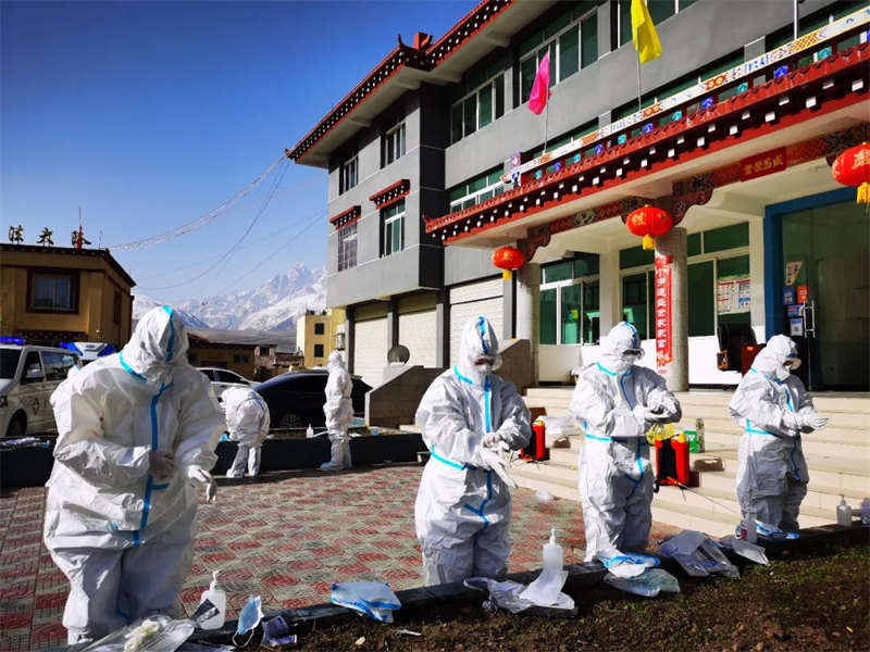 未雨绸缪 以“练”为战提能力 ——甘孜县开展新冠疫情防控应急处置实战演练