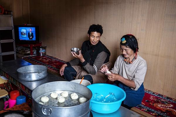 【新征程·蜀地巡礼】甘孜 | 白玉县：易地搬迁后的幸福生活