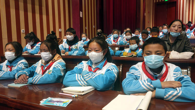 《甘孜青年讲台》开讲——黑暗中寻光明盲人校长的感人故事