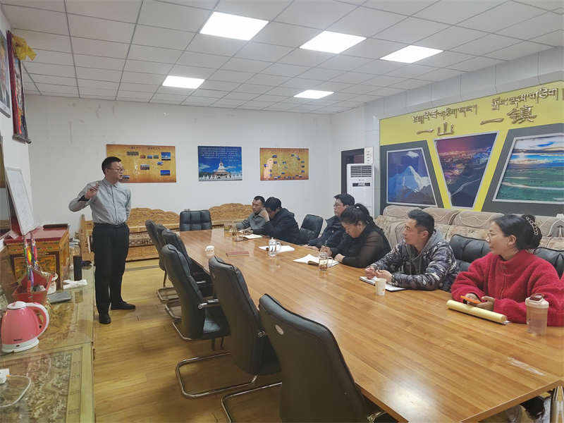 罗遵国:千里帮扶路 高原驻村忙